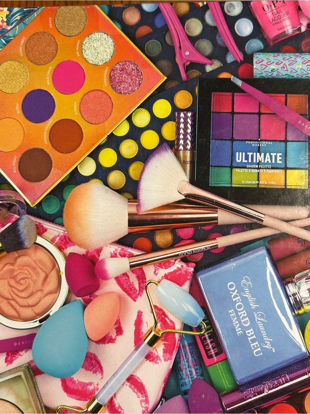 Springbok 1000-Piece Makeup Collage Puzzle - Colorful - Picture 2 of 3